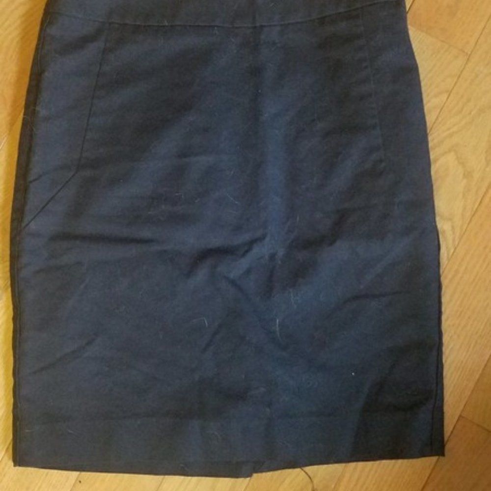 The limited Black skirt size 8